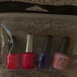 Nail polish, With 4 different colors